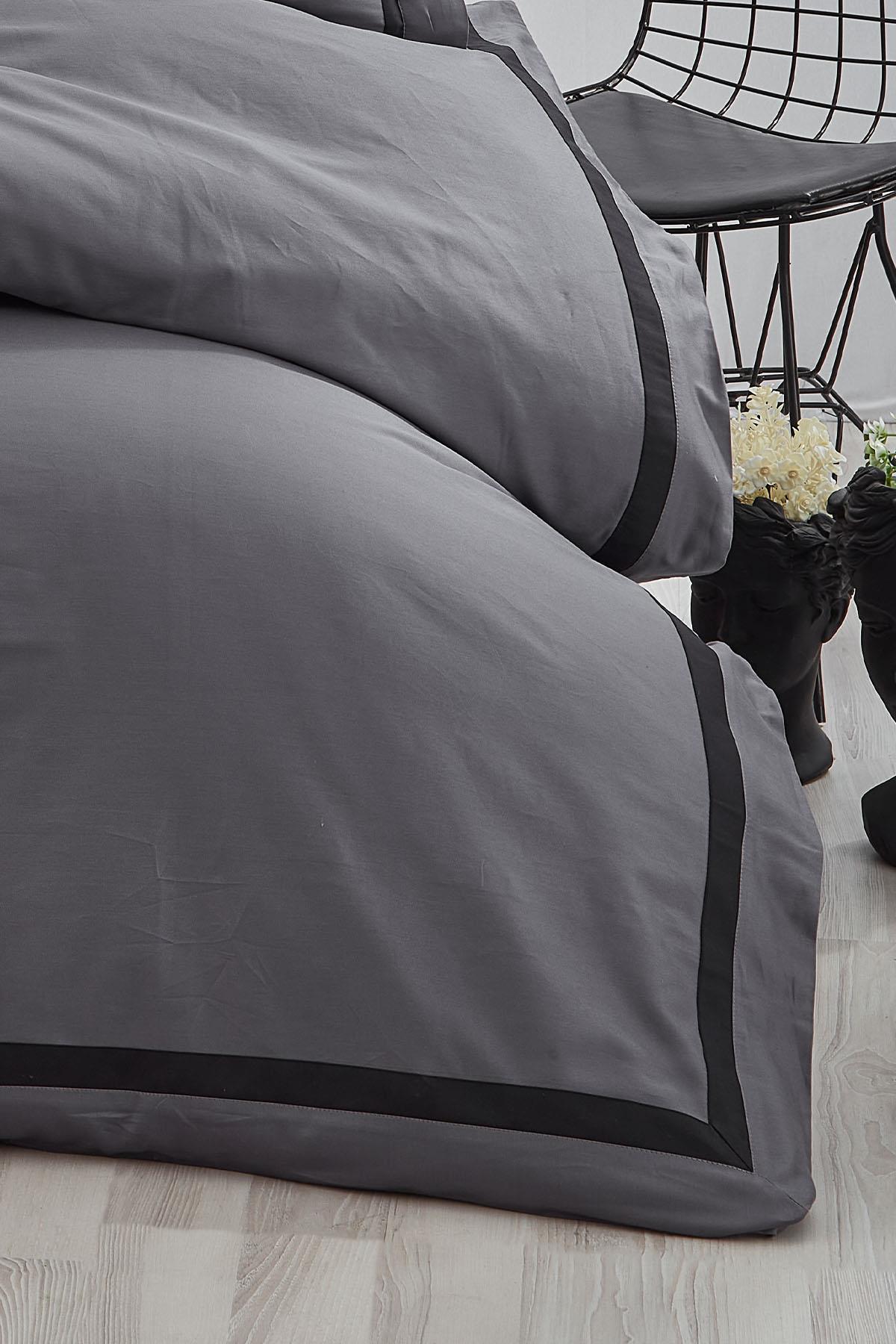 Carisma Piped Cotton Sateen Super King Size 7-Piece Duvet Cover Set