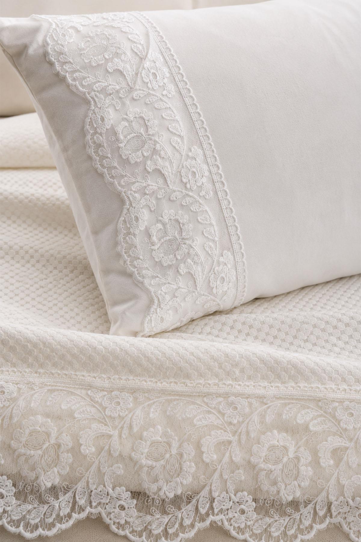 Dolce Lacey Double Duvet Cover Set, 4 Pieces