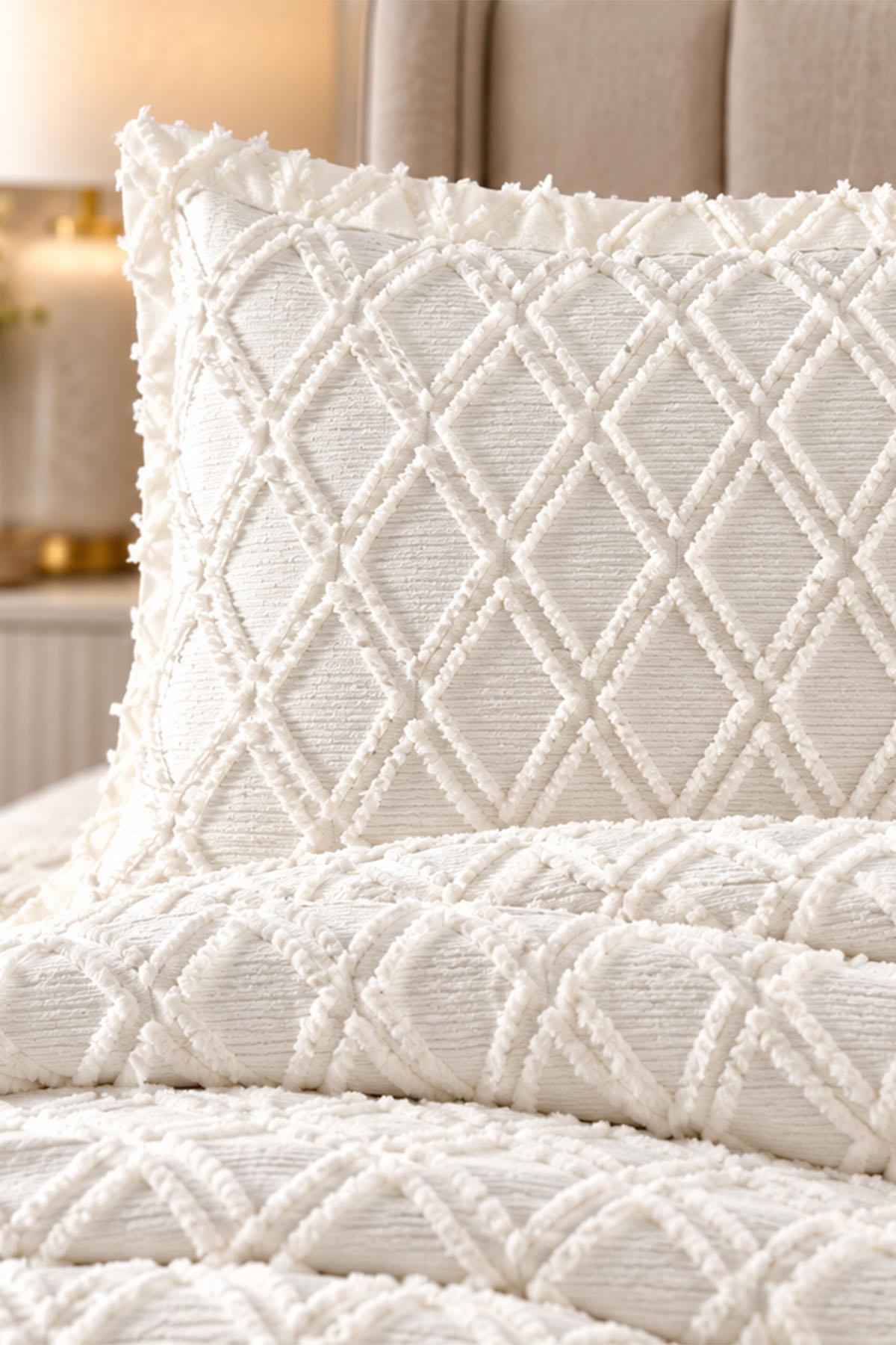 Idea Tile Detail Double Bedspread