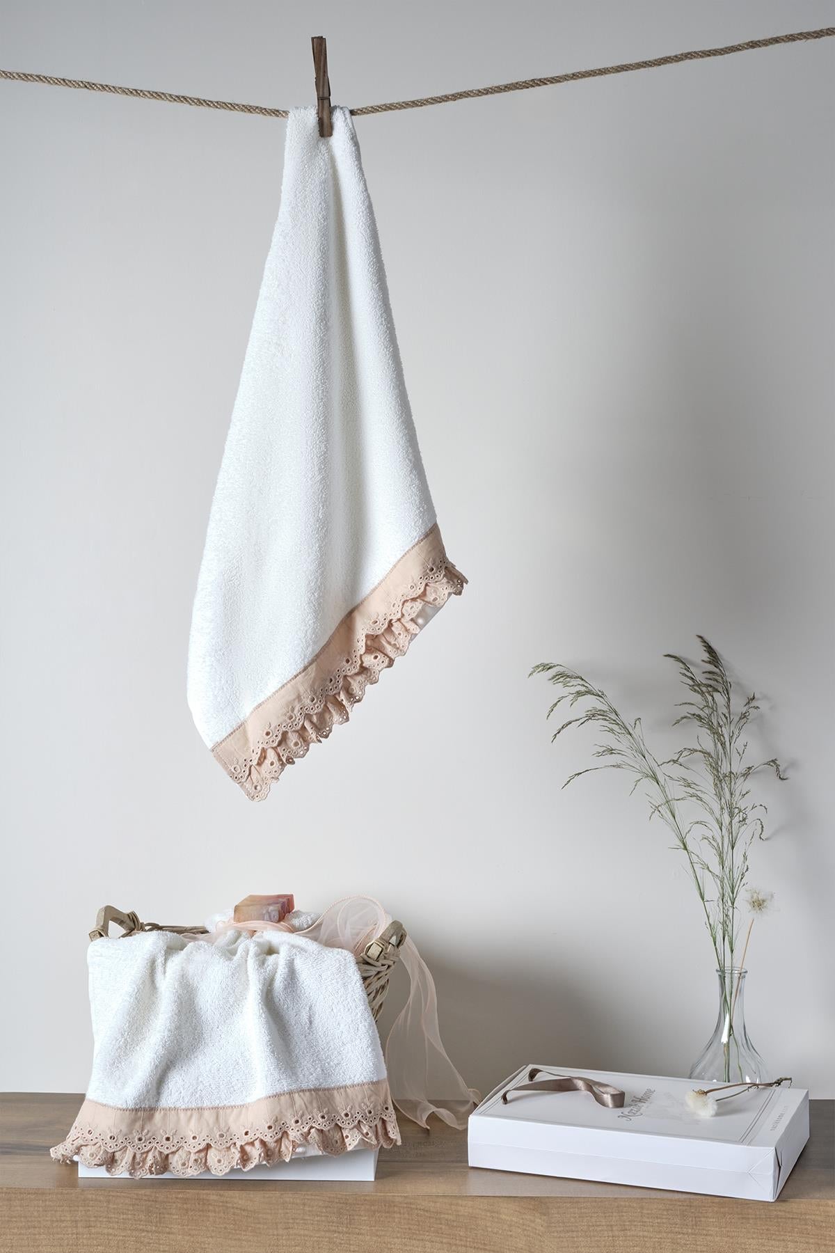 Irena 2-Piece Face Towel Gift Set (50 x 80 cm)