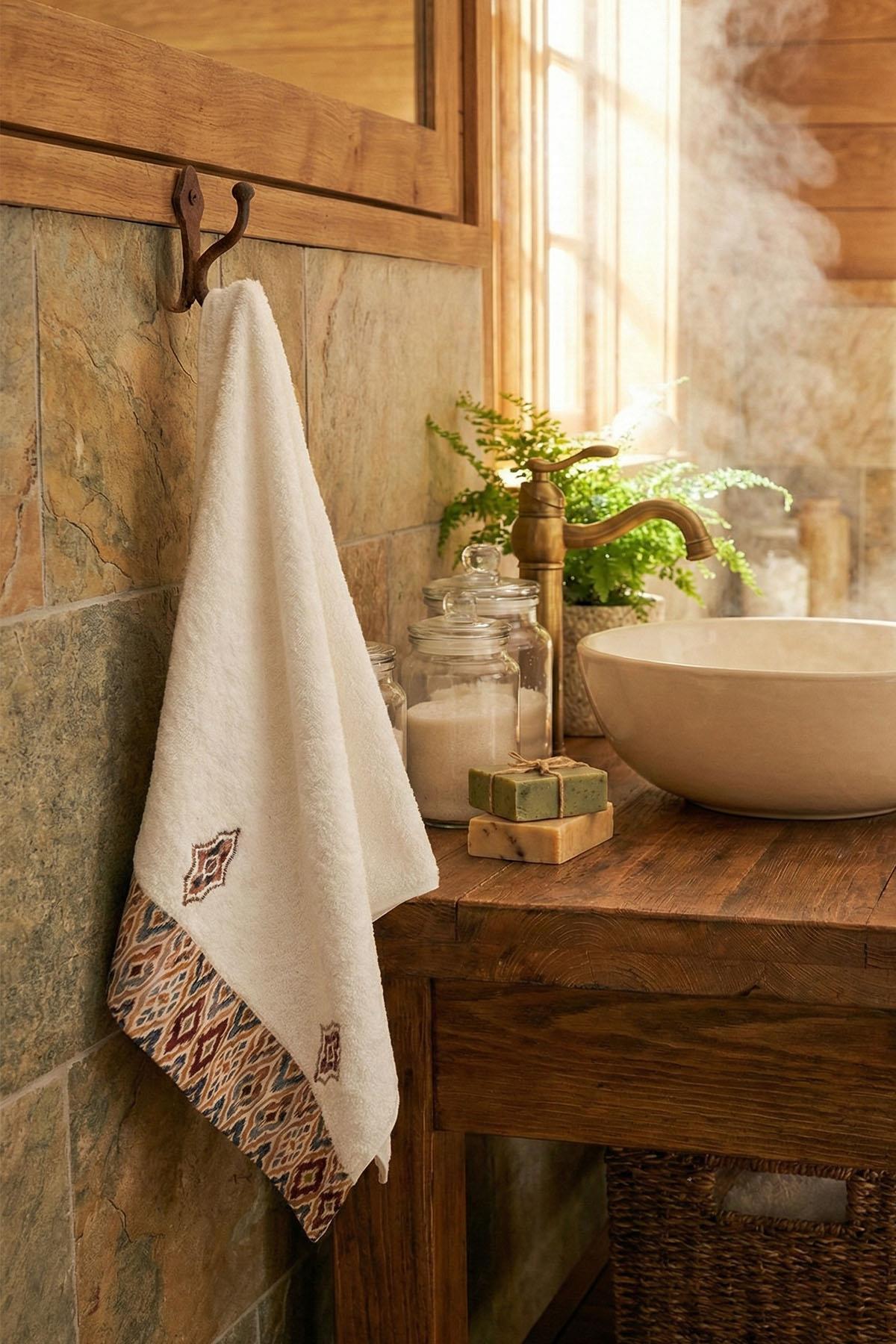 Arden Patterned Face Towel (50 x 90 cm)