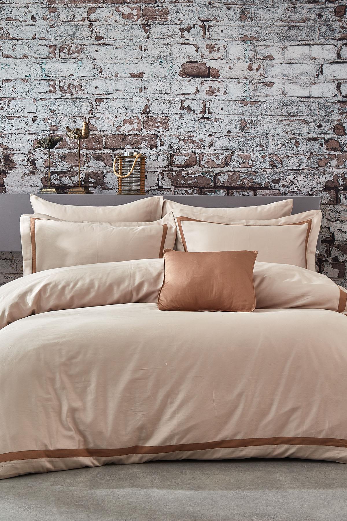 Carisma Piped Cotton Sateen Super King Size 7-Piece Duvet Cover Set