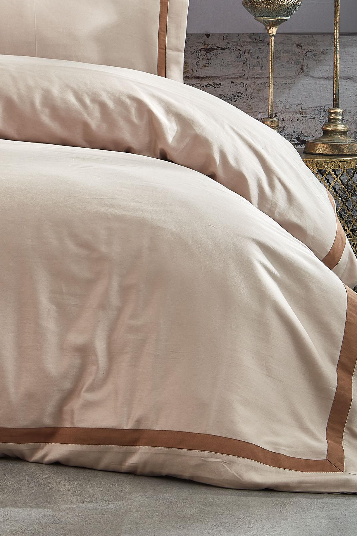 Carisma Piped Cotton Sateen Super King Size 7-Piece Duvet Cover Set