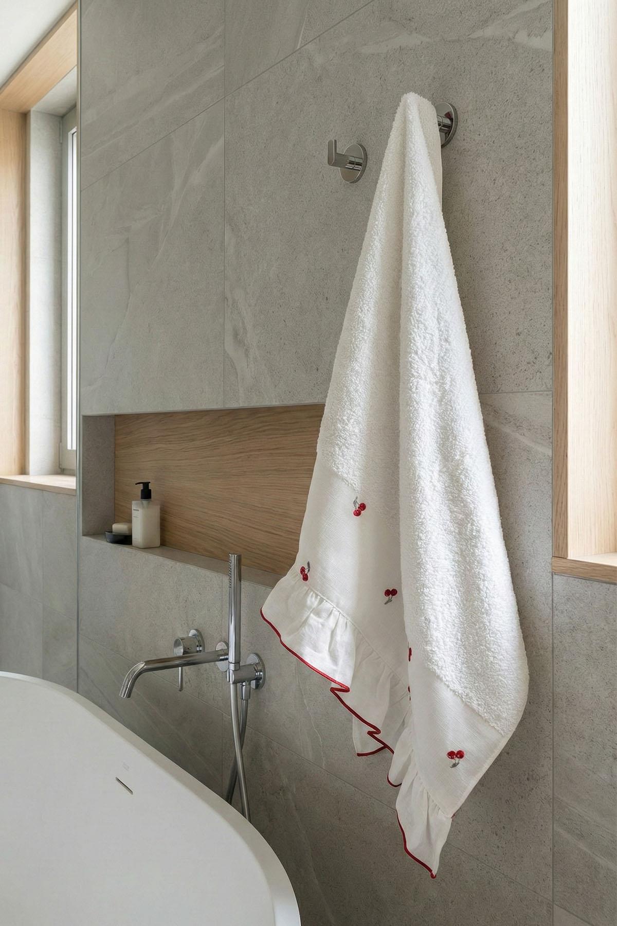 Cherry Embroidered Hand Towel (30 x 50 cm)