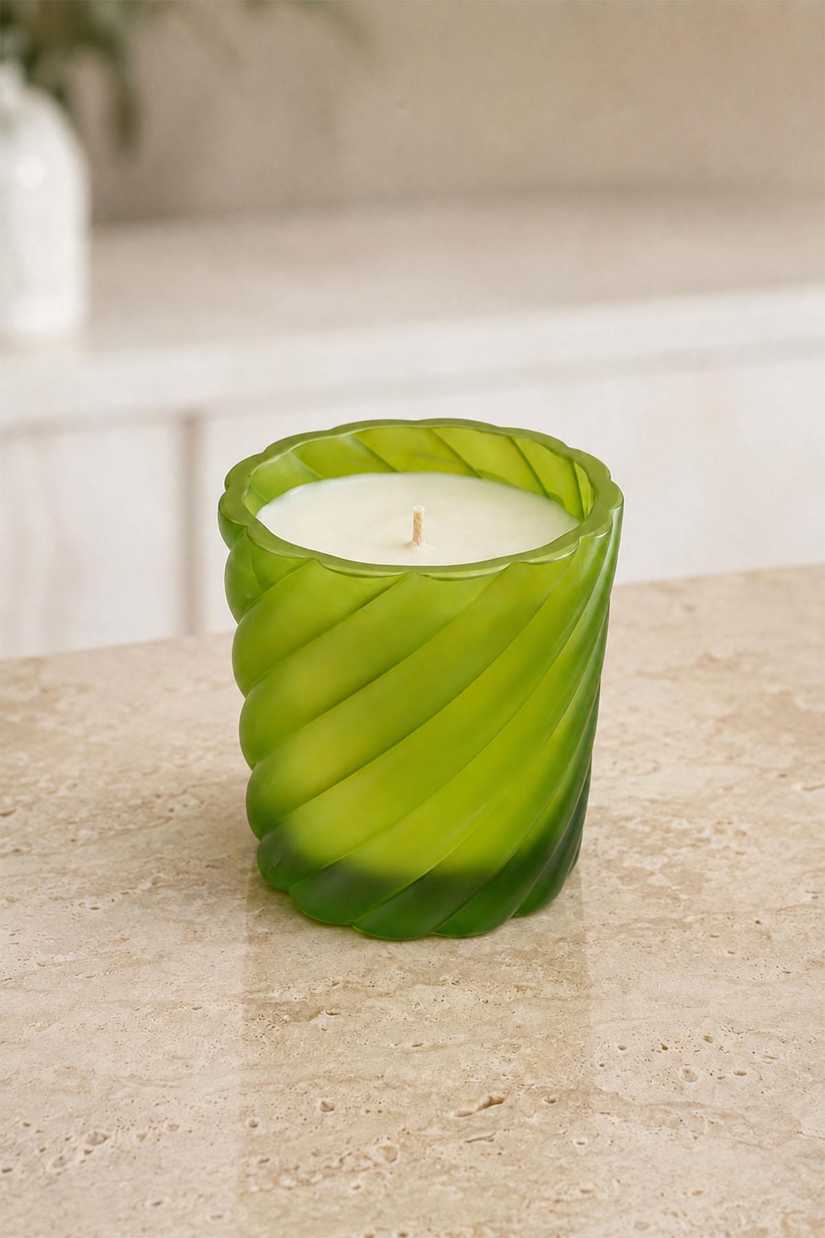 Devin Green Twisted Candle (10 cm)