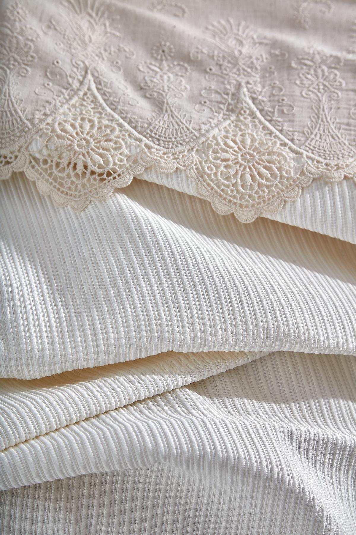 Emma Dantelli Süper King Size 7 Parça Nevresim + Pike Set - Nazik Home - Yuvama Değer!