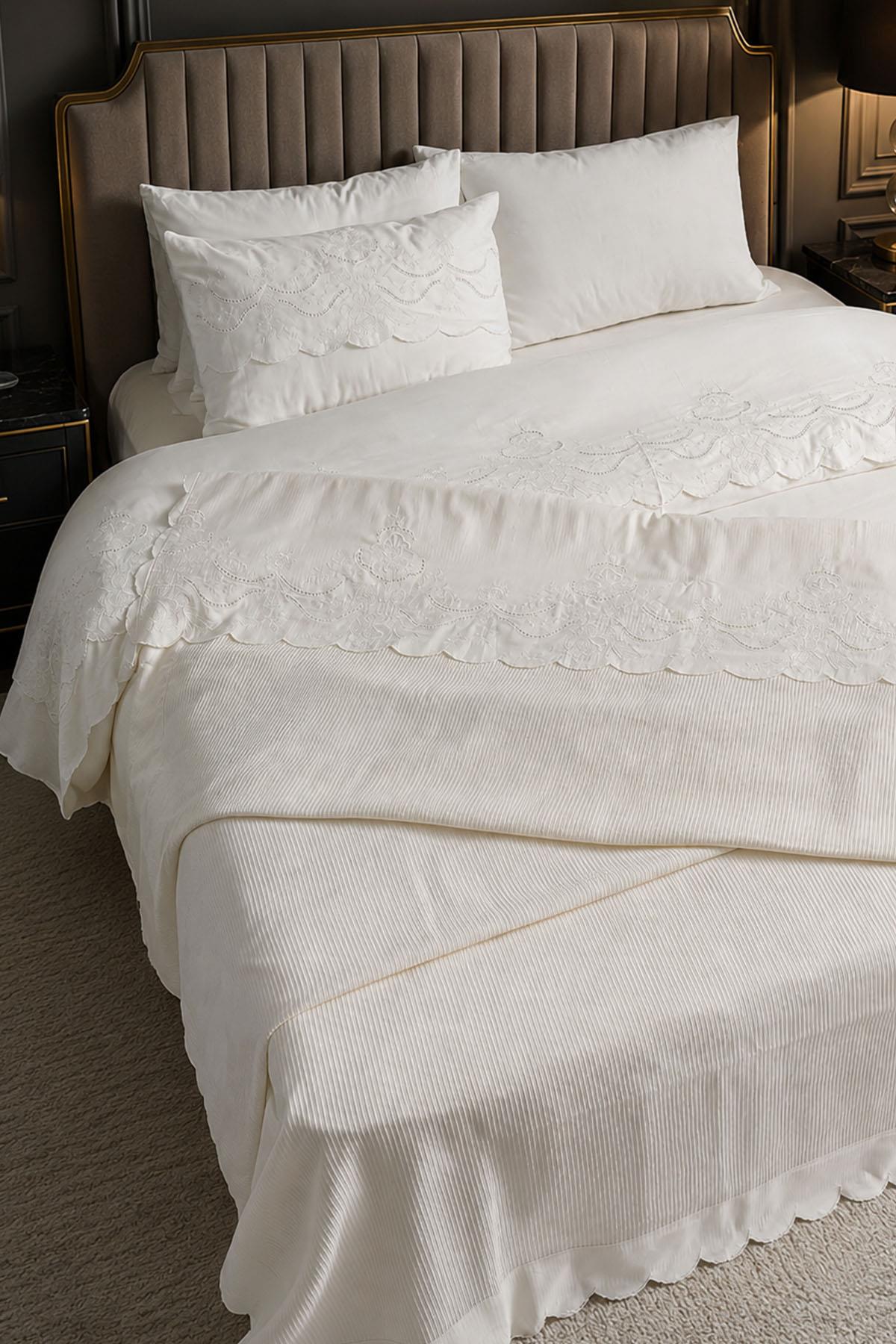 Hanzade Floral Embroidered Double 7 Piece Duvet Cover + Blanket Set