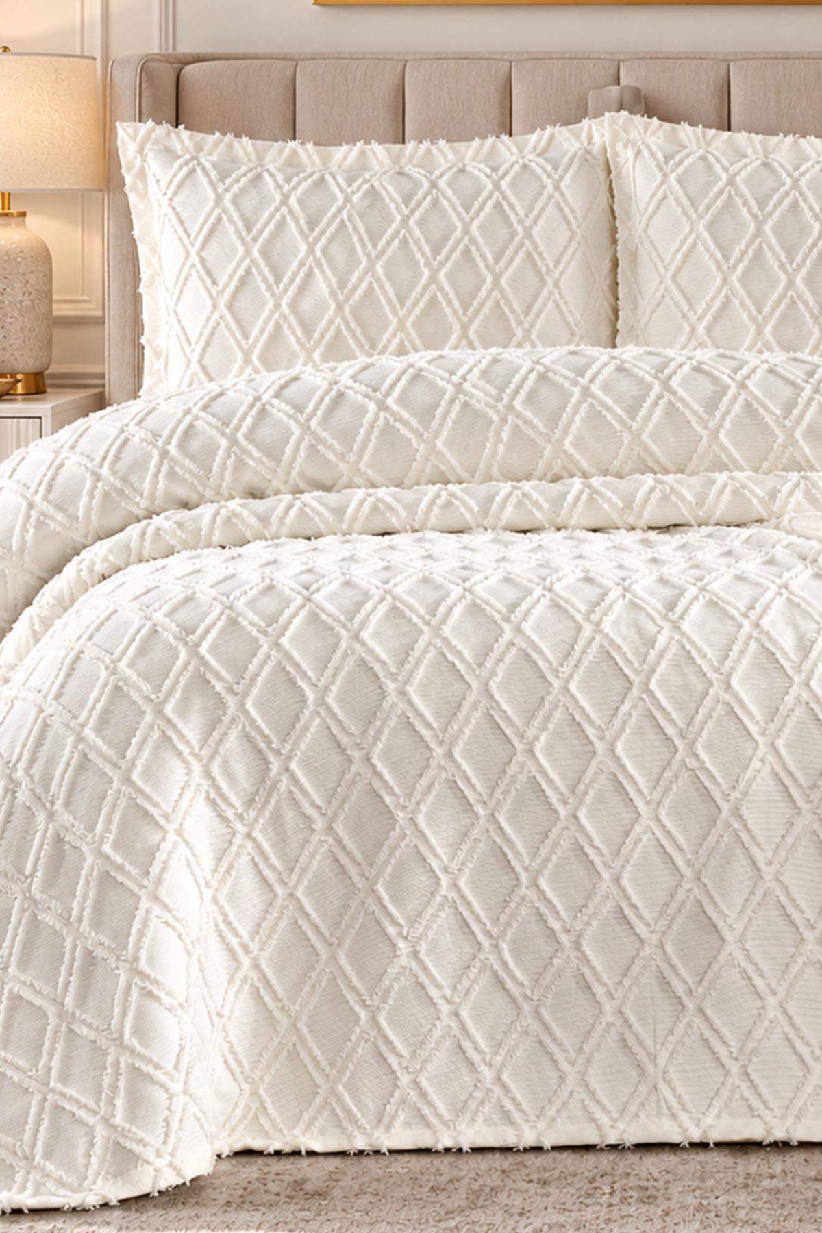 Idea Tile Detail Double Bedspread