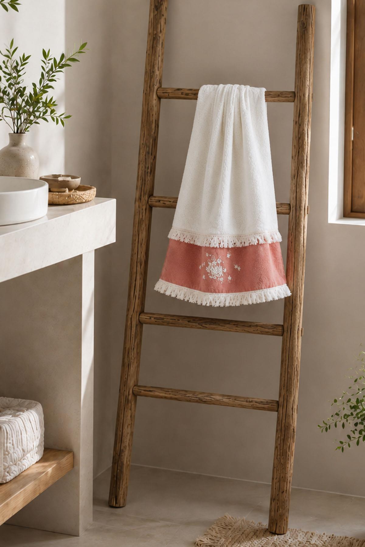 Linea Floral Patterned Towel (30 x 50 cm)