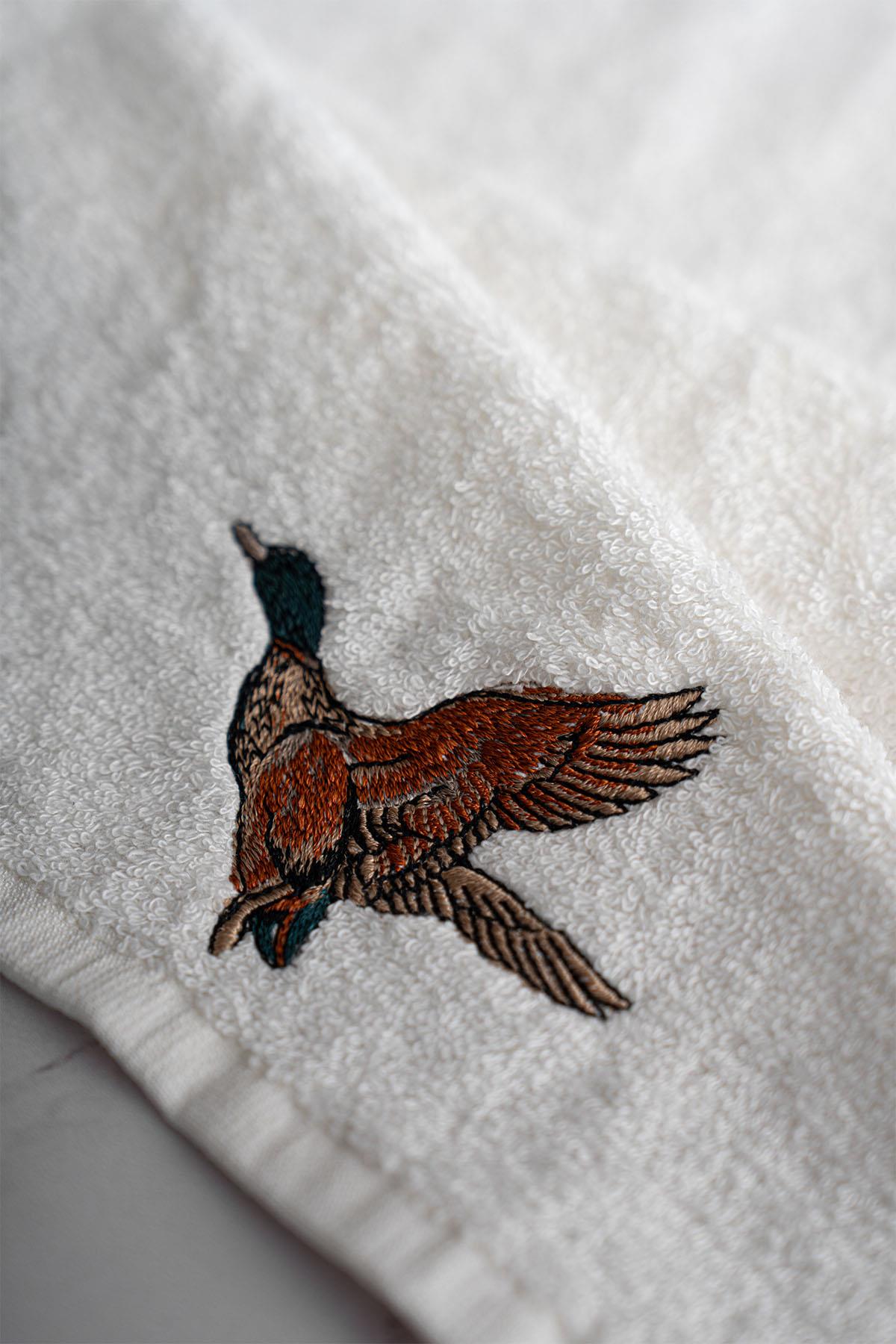 منشفة يد مطرزة برسومات حيوانات من سلسلة سفاري (30 × 50 سم)